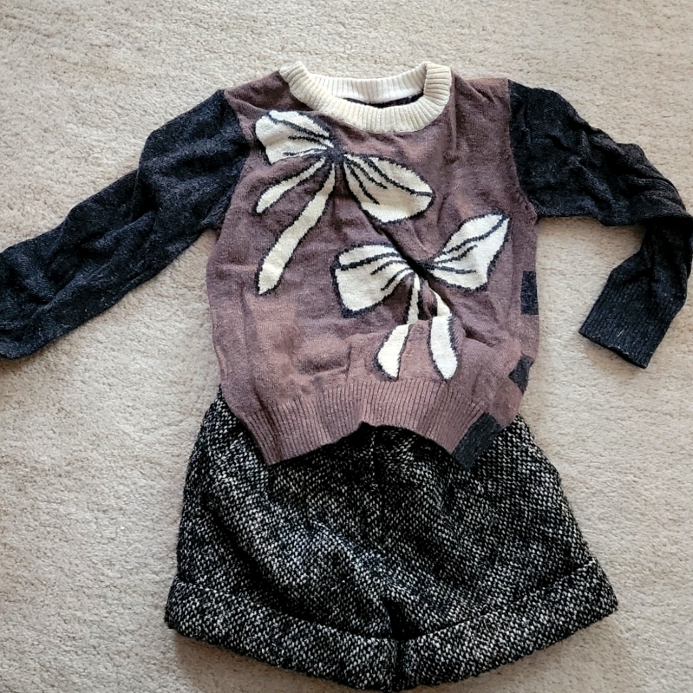 Next Bow sweater with winter shorts